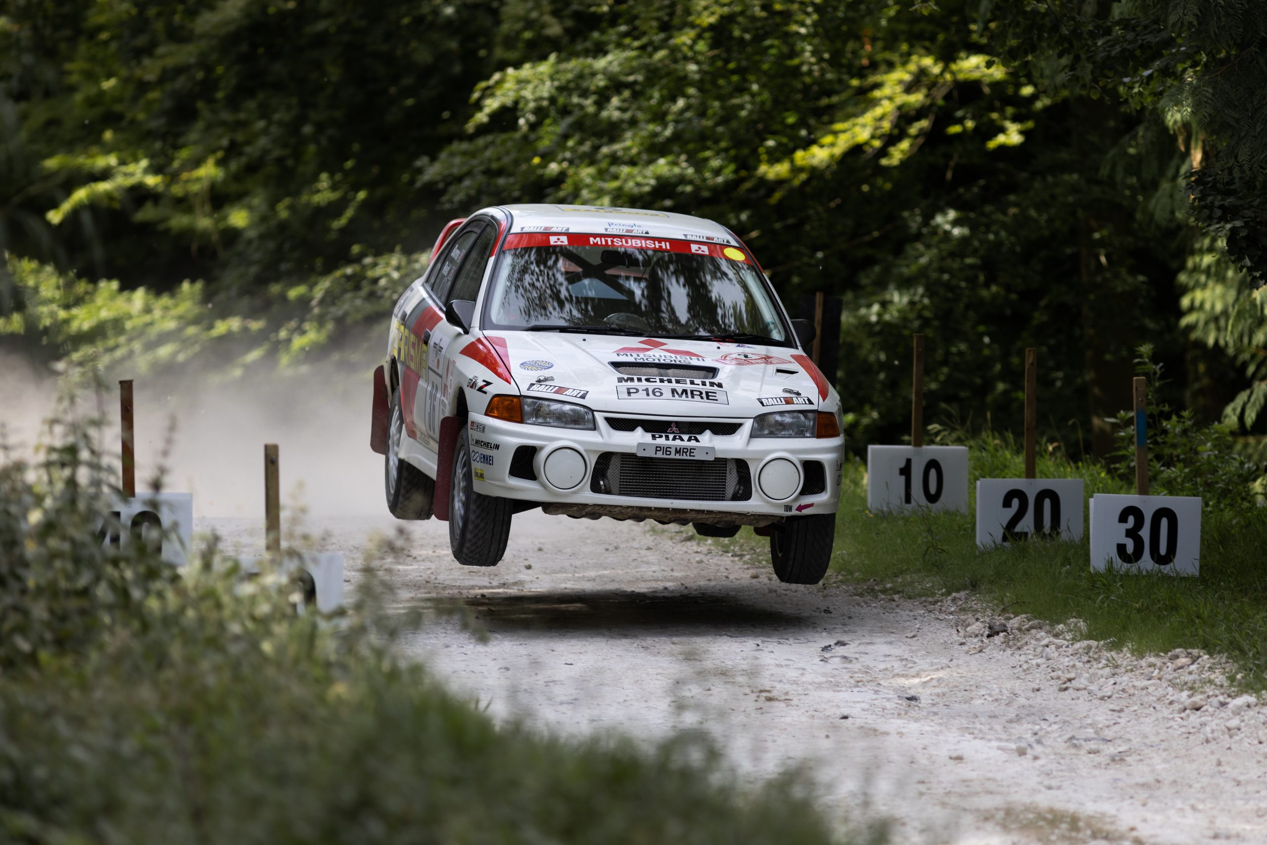 which is better toyota or mitsubishi scaled Which is better, Toyota or Mitsubishi?